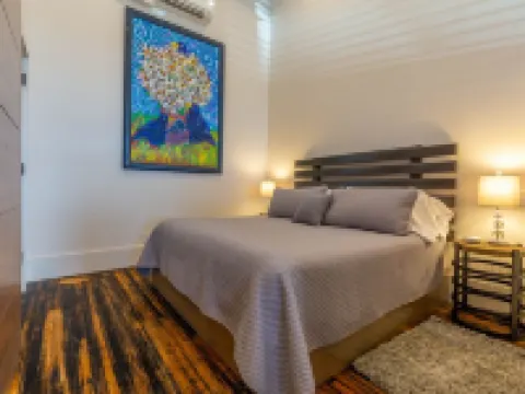 Historic Downtown Morganton Loft  w/ Original 1900's Charm/Walk/Shop/Dine Hotels in Morganton