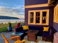 SHABBY CHIC WATERFRONT RETREAT is a relaxing, serene low bank waterfront home