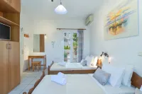 Three Bedroom Apartment (7-9 Adults) First Floor.