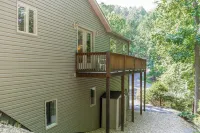 Creekside - Massanutten Resort Home w/Game Room & Balcony Hotels in Massanutten