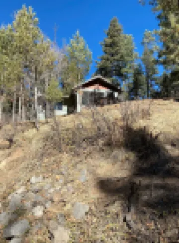 Relax with Peaceful River Views and Wildlife Sightings. A Perfect Retreat.