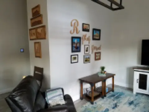 45 minutes from Moab, located in Green River Utah  R guest house Hotels in Green River