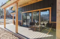 Wolf Creek Riverside Chalet
