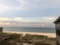 Beautiful Beachfront Haven!