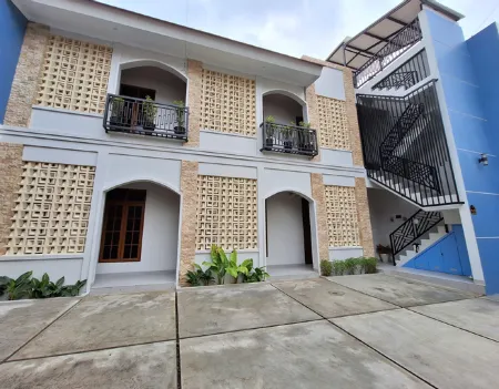 Say Villa Отели рядом с достопримечательностью «University of Technology Yogyakarta»