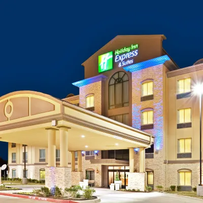 Holiday Inn Express & Suites DALLAS EAST - FAIR PARK by IHG โรงแรมใกล้Swiss Avenue Historic District