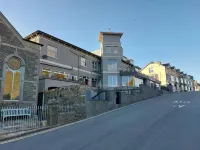 Marine Hotel Hotels in Garndolbenmaen