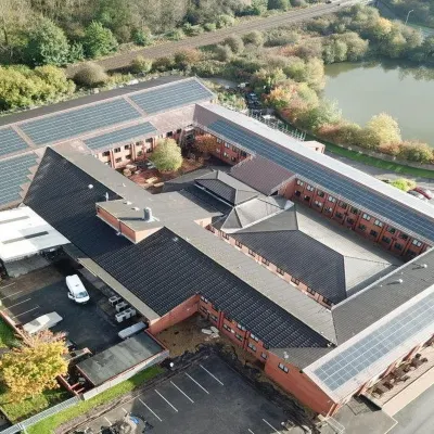 Holiday Inn Express WIGAN by IHG Отели рядом с достопримечательностью «Ноузли-роуд»