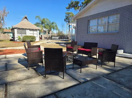 Oasis Paradise Retreat with POOL