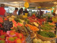 LUXURY T3 WITH GARAGE 150m FROM THE PORT