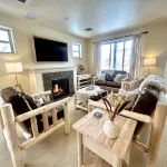 Modern Rustic 3 Bedroom with Pool, Hottub and Fitness Center