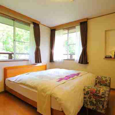 小さなホテル セラヴィ Rooms