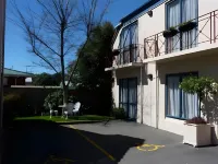 Bush Inn Court Motel - Cho phép mang theo thú cưng