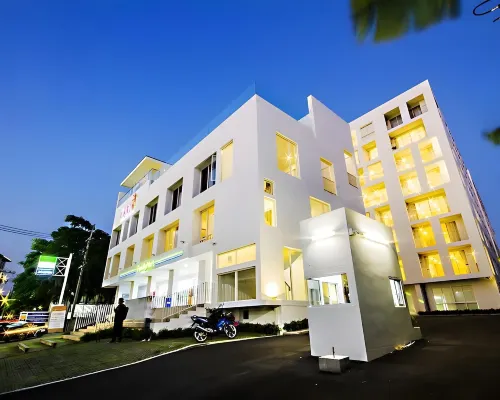 Karin Hotel & Service Apartment Hotels in Si Racha