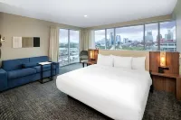 La Quinta Inn & Suites by Wyndham Nashville Downtown/Stadium