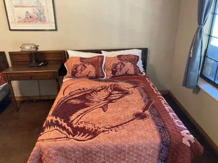 Cozy getaway with beautiful views on one of the most picturesque lakes in Texas.