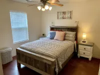 Unique space on WTAMU campus. Walk to anything and everything! Hotels in Canyon