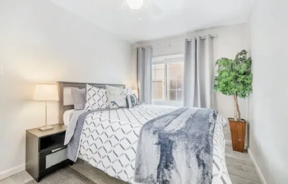 Cozy 1BR Bungalow by the beach, coffee, and dining
