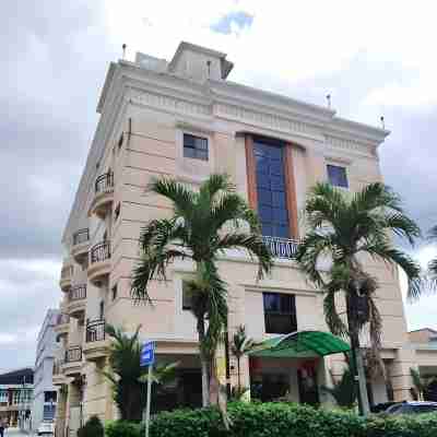 Desa Inn Hotel Hotel Exterior