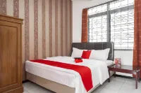 RedDoorz Near Universitas Widyagama Malang