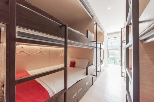 RedDoorz at Capsule Inn Teuku Umar Hotels in Gedong Air