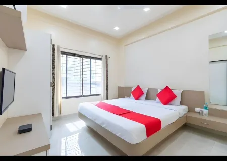 Hotel hari vitthala palace Отели в г. Ахмеднагар