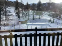 6-person apartment - at the foot of the slopes - swimming pool and tennis court (in summer)