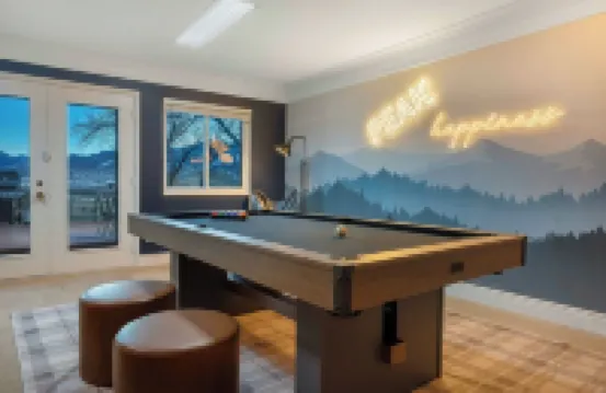 6k sq/ft Mansion! Views, Pool, Hot Tub, Game Room, Theatre, Epic Experience!