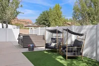 Newly Built 3BR/2BA Full of Amenities: Pool, Hot Tub, Sauna, 1 hr to Zion