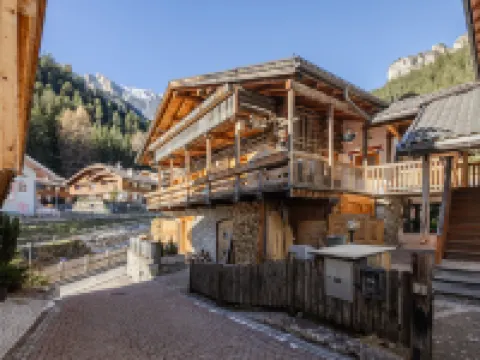 Casa Costazzer B Hotéis em Mazzin