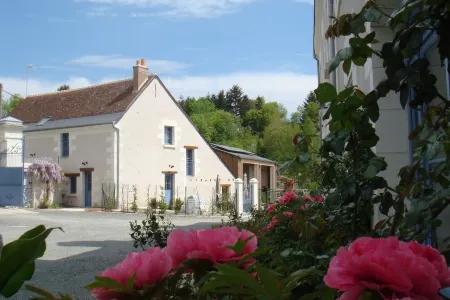 Moulin du val Orquaire cottage 8 people in Bléré in Touraine 4 km Chenonceaux