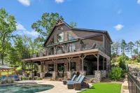 Black Bear & Blue Heron by Avantstay 2 Lakefront Homes, Sleeps 43 Pool, Dock, Theater