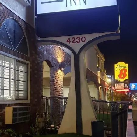 Crestridge Inn