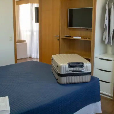 Twin Towers Flat Hotel dekat Santuário Nossa Senhora Aparecida