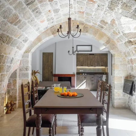Spanish Knights Inn