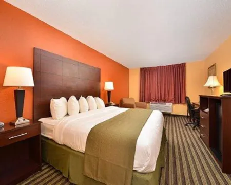 格林內爾凱藝套房酒店 - 近大學 保厄希克縣酒店