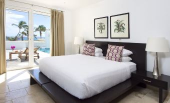 Coral Beach Club Villas & Marina