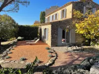 ドゥメン ドゥ イノクロ ゴルドのホテル