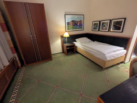 Vivotel Buerer Hof Отели рядом с достопримечательностью «Kongressaal Jehovas Zeugen»