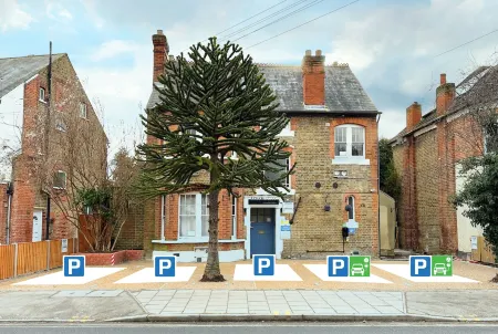 Sleeplicity London Heathrow Отели рядом со станцией Станция Хитроу-Терминал 5