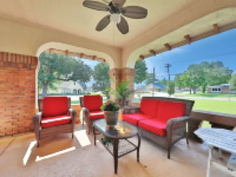 The Lancaster Manor B&B Hotels in Cooke County