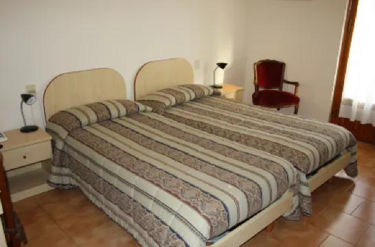 Albergo Bodoni Hotel a 