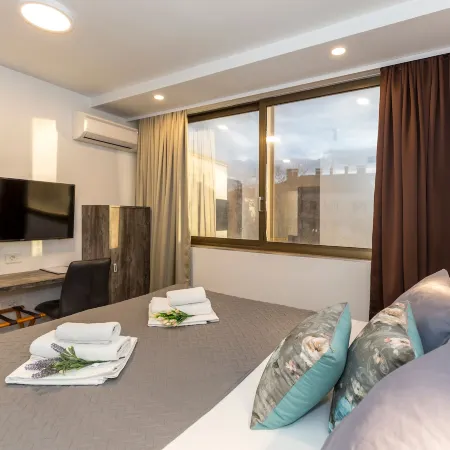 Apinelo Tower Rooms
