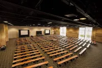 Holiday Inn & Suites DETROIT - TROY by IHG Hotels in Troy