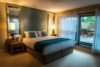 Radisson Blu Hotel & Spa, Cork Lusitania Memorial 주변 호텔