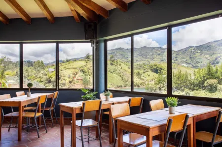 Soy Local Guatape Отели в г. Пеньоль