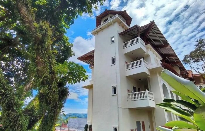 Monopoli Hotel Bukittinggi