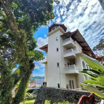 Monopoli Hotel Bukittinggi Hotels near Jam Gadang Clock Tower