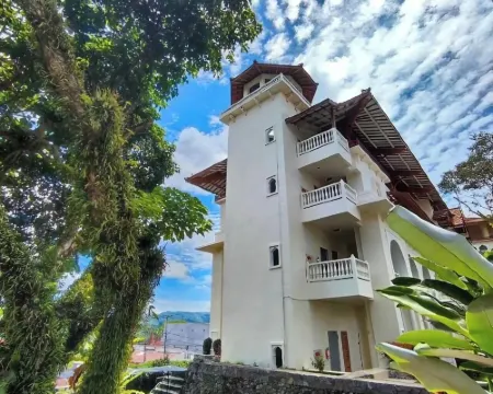 Monopoli Hotel Bukittinggi Hotels in Bukittinggi