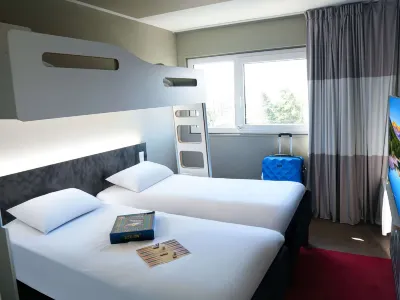 Hôtel Ibis Caen Porte d'Angleterre Hôtels à : Hérouville-Saint-Clair